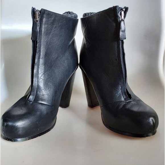 Dolce Vita Joya Sock Boot 8 - Picture 7 of 11